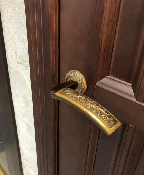 +Межкомнатная дверь "Ампир"