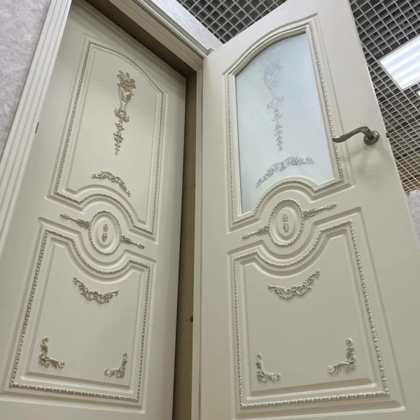 +Межкомнатная дверь "Версаче"