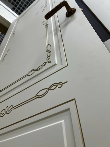 +Межкомнатная дверь "Карина"